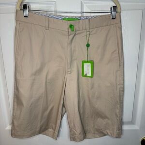 Betenly Men’s Tan Flat Front Shorts with Classic Style Size 32 Waist NWT